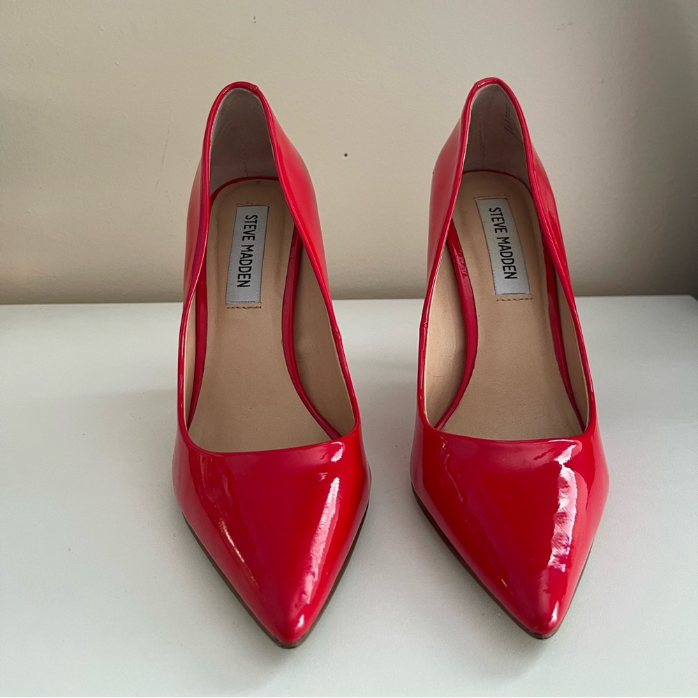 Red Patent Leather Steve Madden Pump | Size 6
